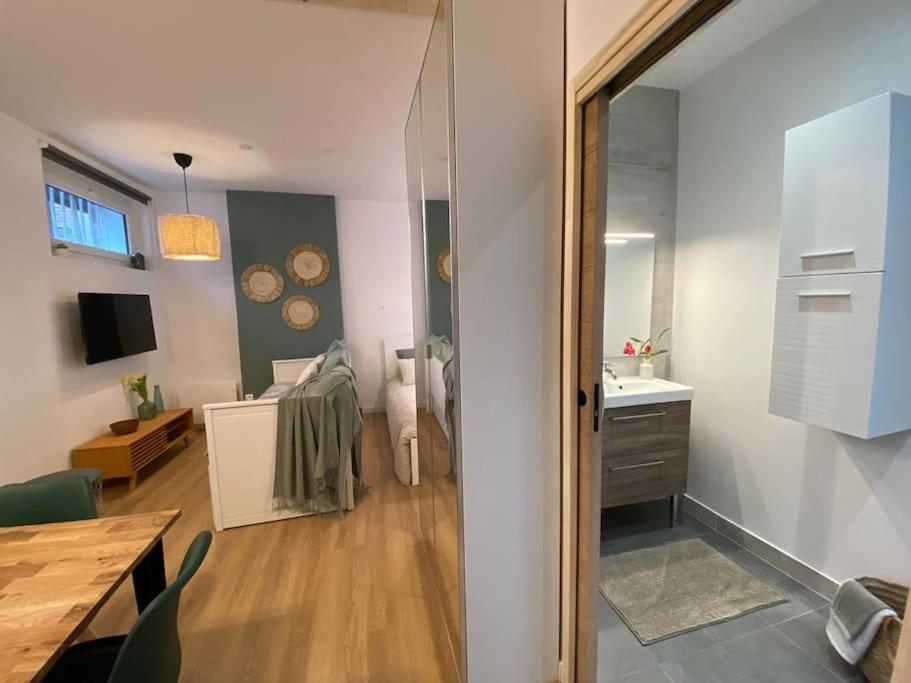 Nid Douillet Tout Equipe Château-Renault Exteriör bild